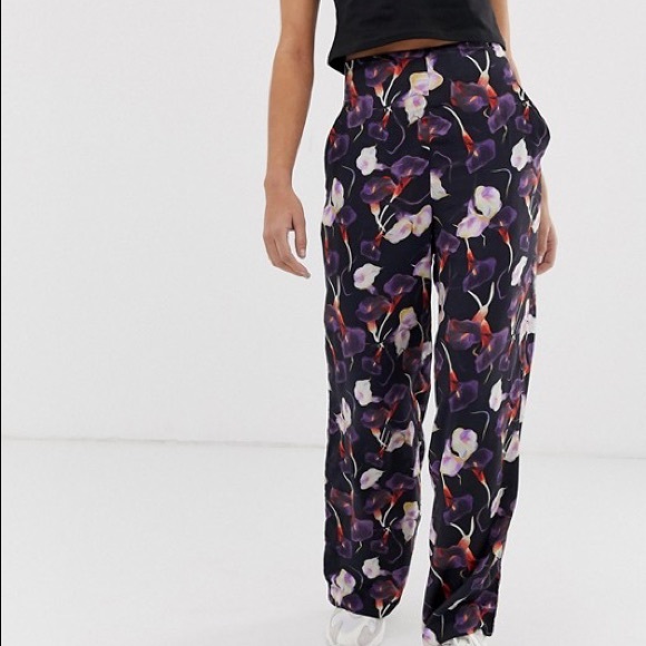 Weekday Wide-Leg Black Floral Pants - Picture 2 of 5